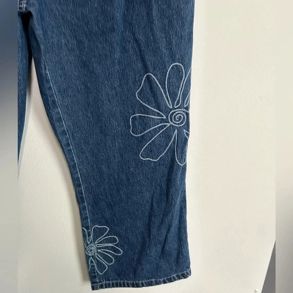 Faded Glory Women’s 10 Jean Capris‎ Floral Embroidered Boho Y2K Style Festival - Picture 5 of 14